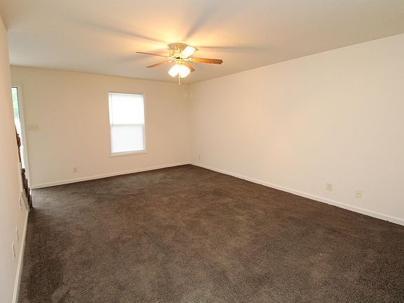 4th image of 531 Peachers Ridge Rd APT A