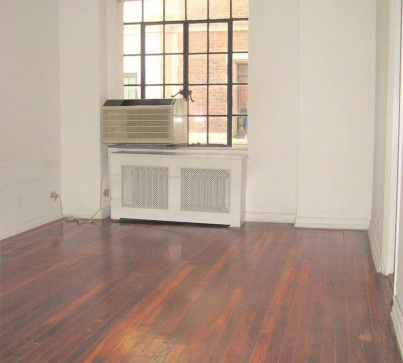 1st image of 5 Tudor City Pl APT 2118