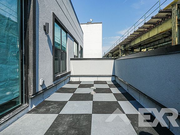 3rd image of 1336 Dekalb Ave #3G