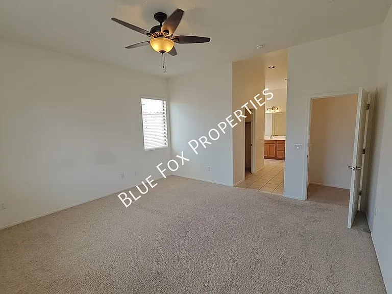 324 N Oak Tree Canyon Loop — Photo 30