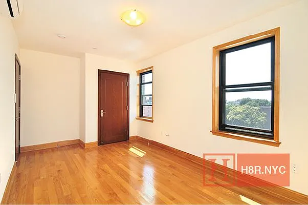 Rented by Happy 8 Realty | media 17