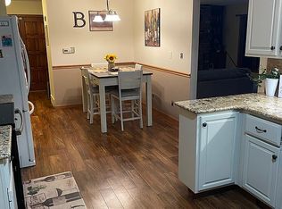 10411 Ellsworth Dr, Roscoe, IL 61073