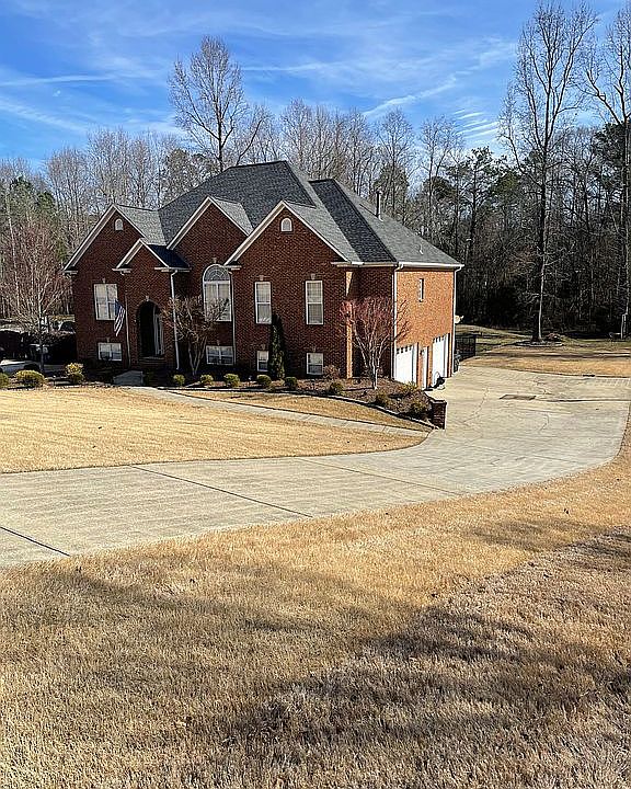 2nd image of 240 Oak Forest Dr