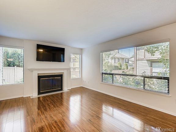 5th image of 727 143rd Ave NE #23