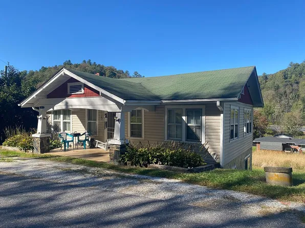 144 Pleasant Valley Rd, Burnsville, NC 28714