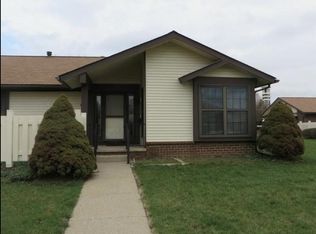 40105 Newport Dr, Plymouth, MI 48170