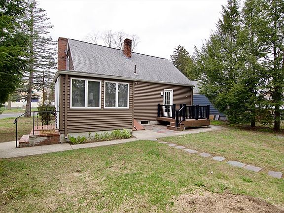 2nd image of 1657 Carew St