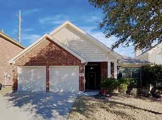 15520 Adlong Dr, Roanoke, TX 76262