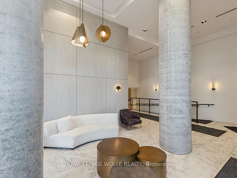 15 Wellington St S #1204 — Photo 36