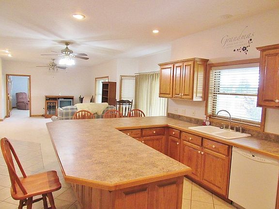 4th image of 4481 Sallyanne Dr