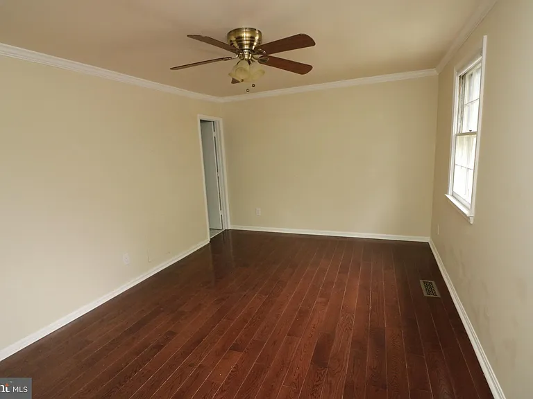 9302 Frostburg Way — Photo 16