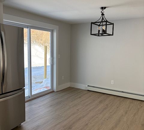 5th image of 19 Columbian Ave