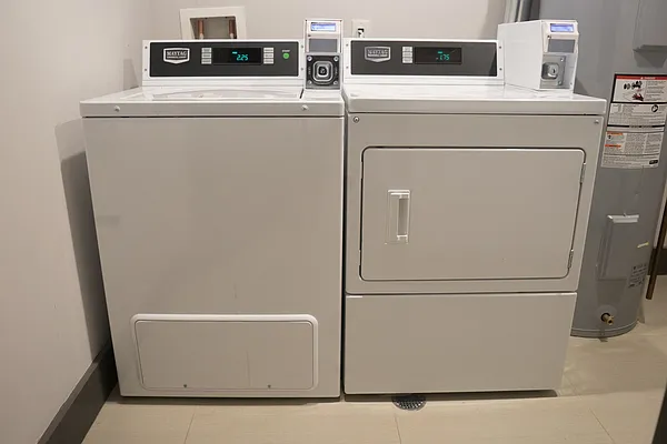 Rented by Manhattan Management LLC | media 83