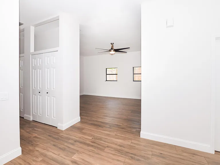 3764 NE Sandra Dr — Photo 3