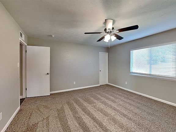 2nd image of 5524 Russell Dr #5524