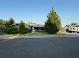 3811 Riverward Ct, Pasco, WA 99301