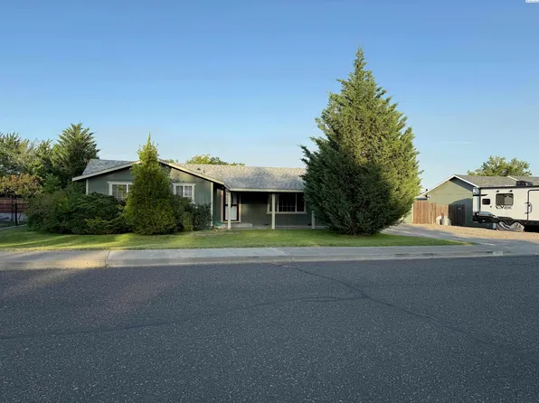3811 Riverward Ct, Pasco, WA 99301