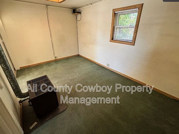 5th image of 513 E Custer St