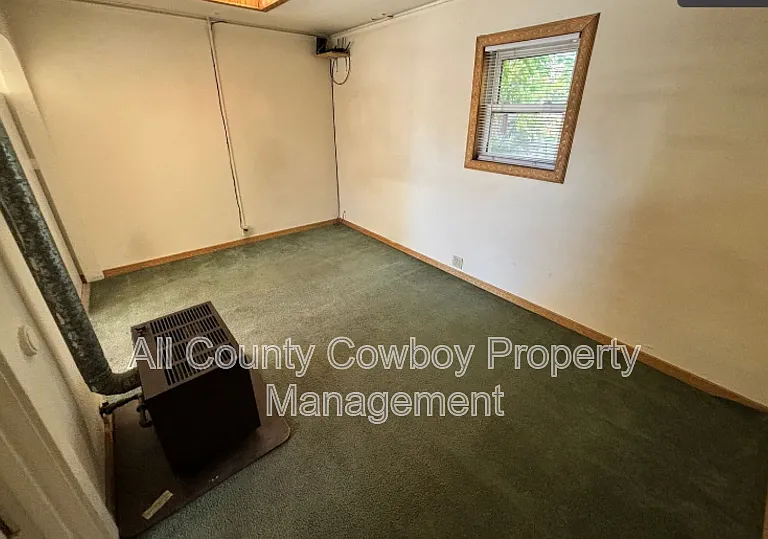 513 E Custer St — Photo 5