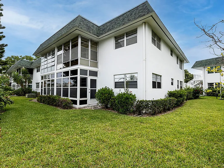 2800 Indian River Blvd #R9 — Photo 37