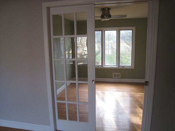 5th image of 209 Clarken Dr