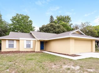 909 Black Knight Dr, Valrico, FL 33594