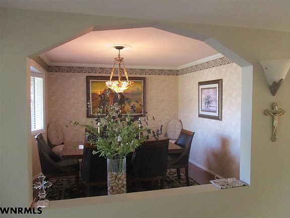 4th image of 458 Lincoln Ct