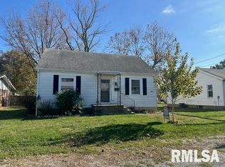 404 N Sullivan Ave, Pinckneyville, IL 62274