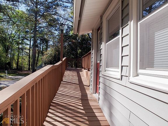 3rd image of 220 Sandy Lake Cir #B