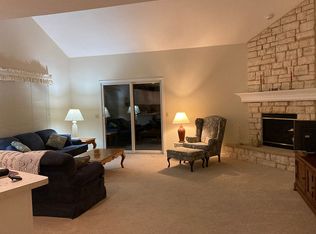 14741 Shannon Ct, Burton, OH 44021