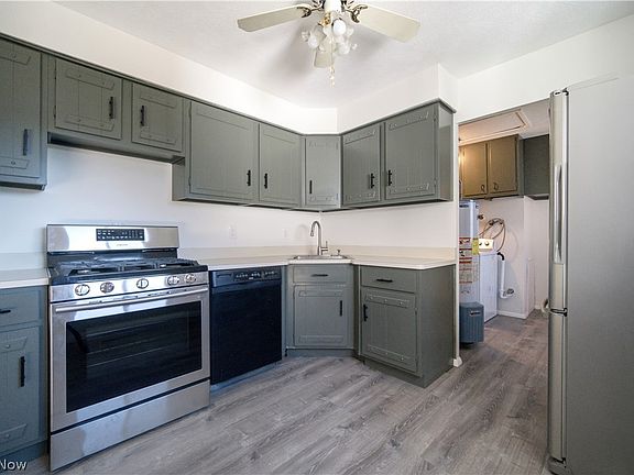5th image of 24320 Laing Rd