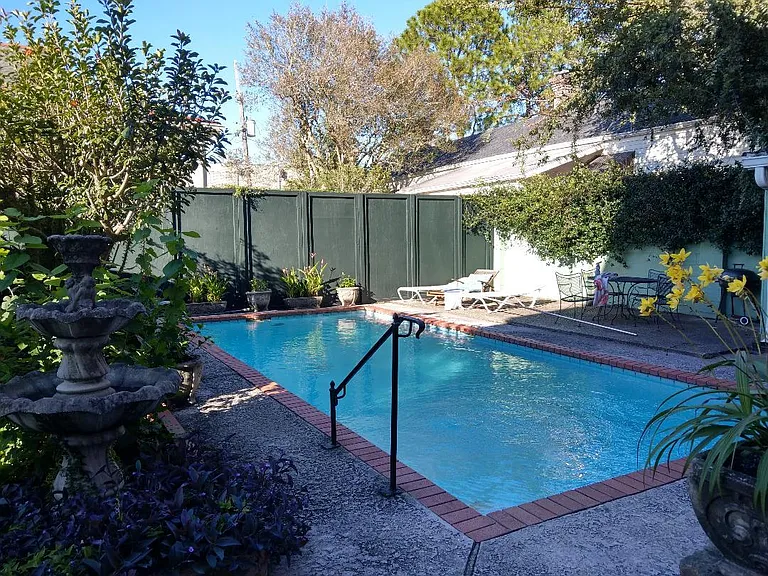 4223 Prytania St #B — Photo 9