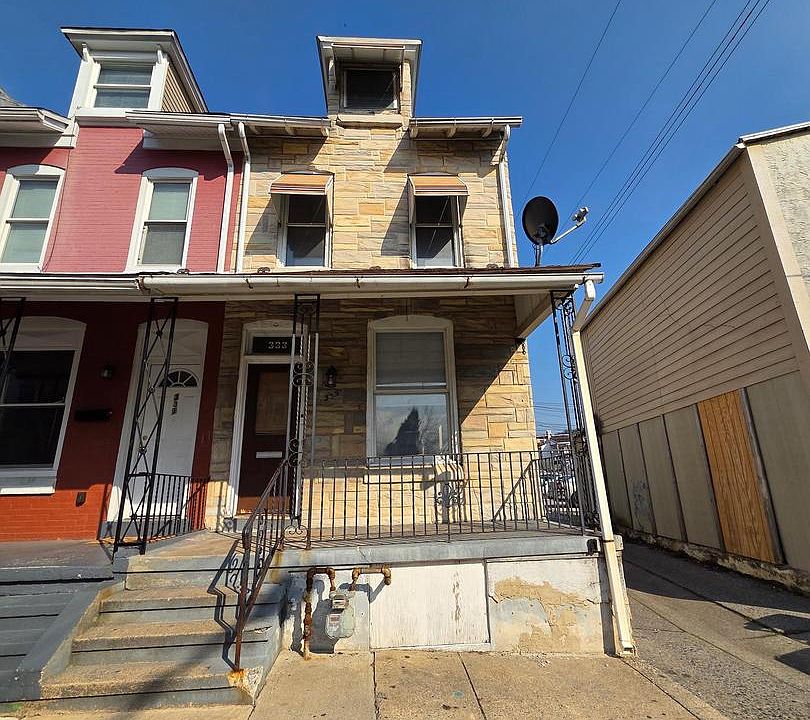 1st image of 333 S 17th St #1/2