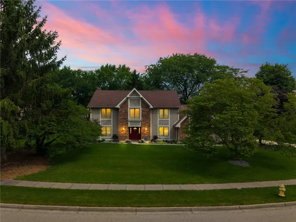 3822 Walnut Grove Ln, Dayton, OH 45440