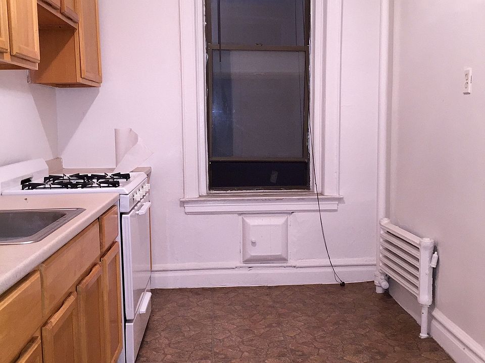2nd image of 1925 Quentin Rd APT 6L