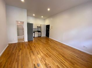130 Christopher St APT 2, New York, NY 10014