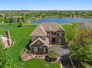 4 Tournament Dr S, Hawthorn Woods, IL 60047