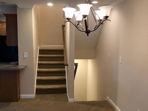 4th image of 1474 Oakhill Dr #1474