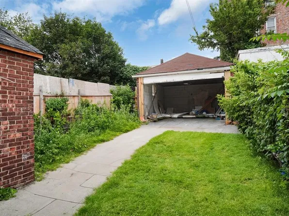 679 East 221st Street image 23 of 30