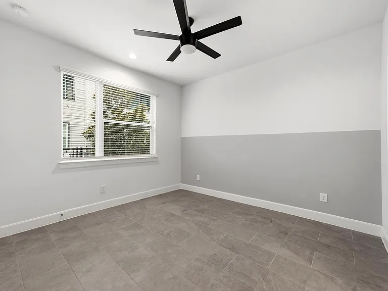 1047 Timbergrove Yards Ln — Photo 10