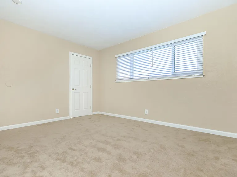 4401 Central Ave — Photo 78