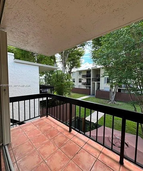 8309 SW 142nd Ave #G203 — Photo 4