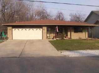 31480 McNamee St, Fraser, MI 48026