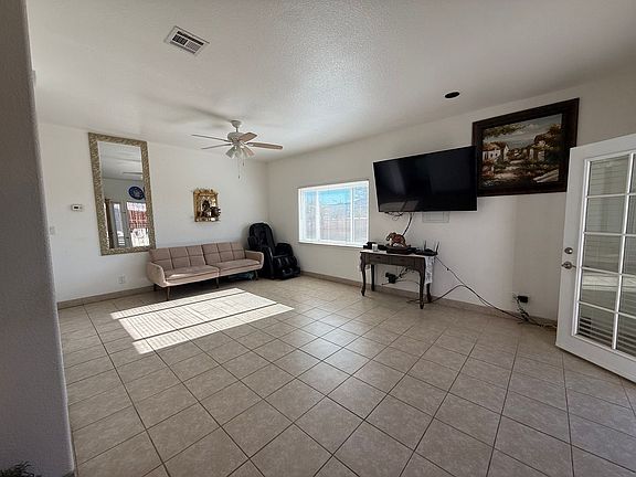 4th image of 222 Tom Sawyer Way