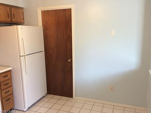 4th image of 24660 Clareshire Dr #1-H