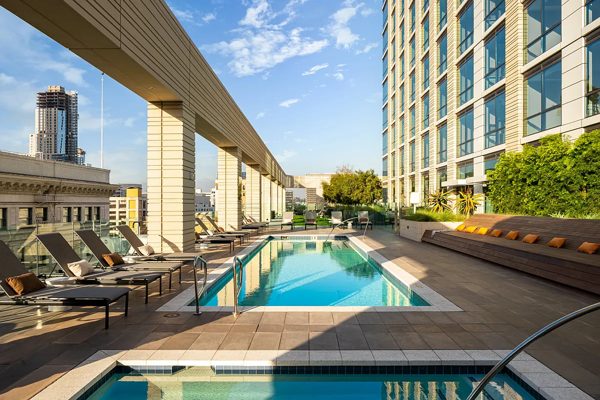 Pool terrace - 400 S Broadway Ave #927