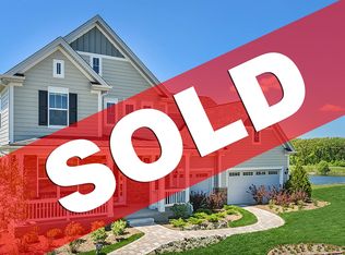 7 W Peter Ln, Hawthorn Woods, IL 60047