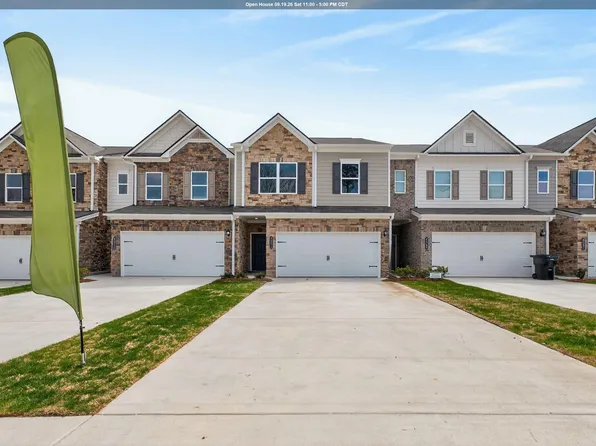 4530 Village Springs Sq, Fultondale, AL 35068