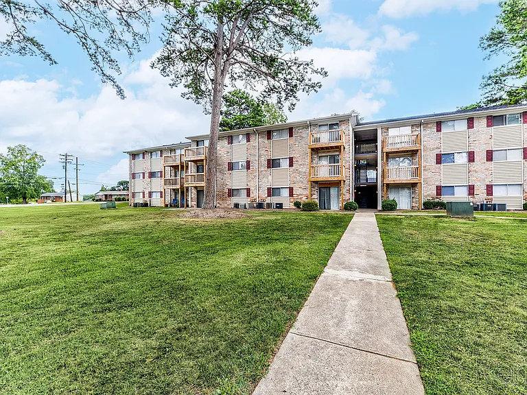 Crown Pointe — Photo 23