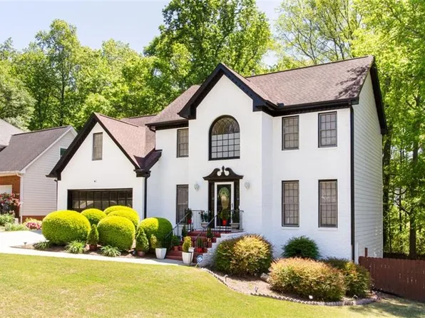 3612 Tree View Dr, Snellville, GA 30078